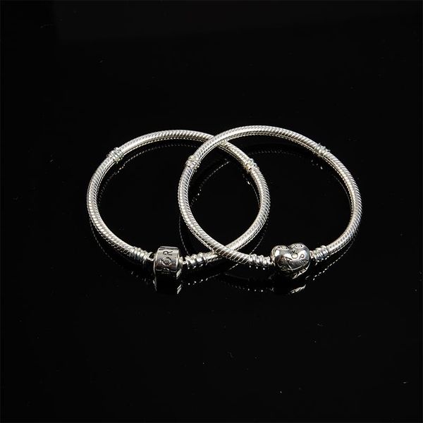 charm bracelets 925 sterling silver heart-shaped snake chain full diamond beaded bracelet, Golden;silver
charm bracelets 925 sterling silver heart-shaped snake chain full diamond beaded bracelet, Golden;silver