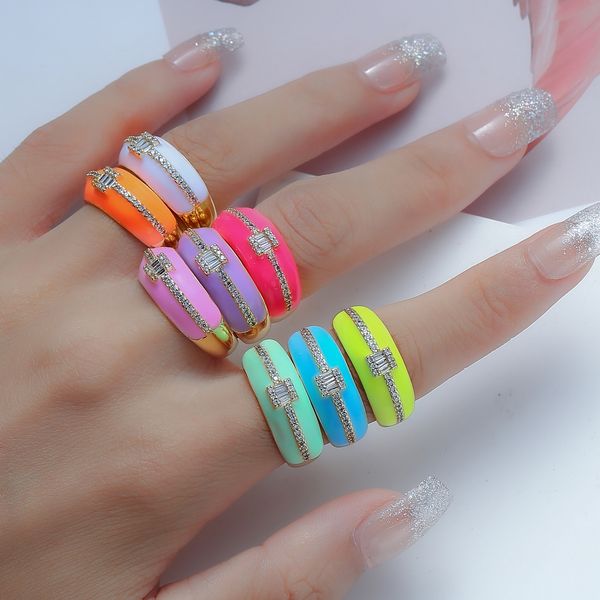 2021 emaille open aangepast vinger ring snoep kleurrijke neon ringen voor vrouwen fluorescerende mode koperen zirkoon micro pave sieraden, Slivery;golden
2021 emaille open aangepast vinger ring snoep kleurrijke neon ringen voor vrouwen fluorescerende mode koperen zirkoon micro pave sieraden, Slivery;golden
