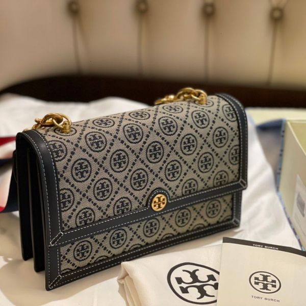 women's tb 2021 canvas old flower cross small square double t organ jacquard single shoulder bag
women's tb 2021 canvas old flower cross small square double t organ jacquard single shoulder bag