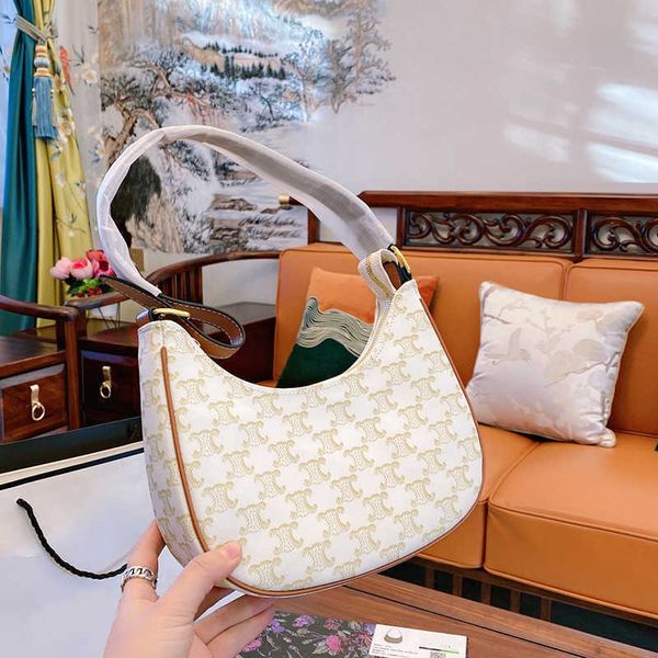 new triumphal arch moon armpit bag savi liqin lisa same ava one shoulderzlyzly
new triumphal arch moon armpit bag savi liqin lisa same ava one shoulderzlyzly