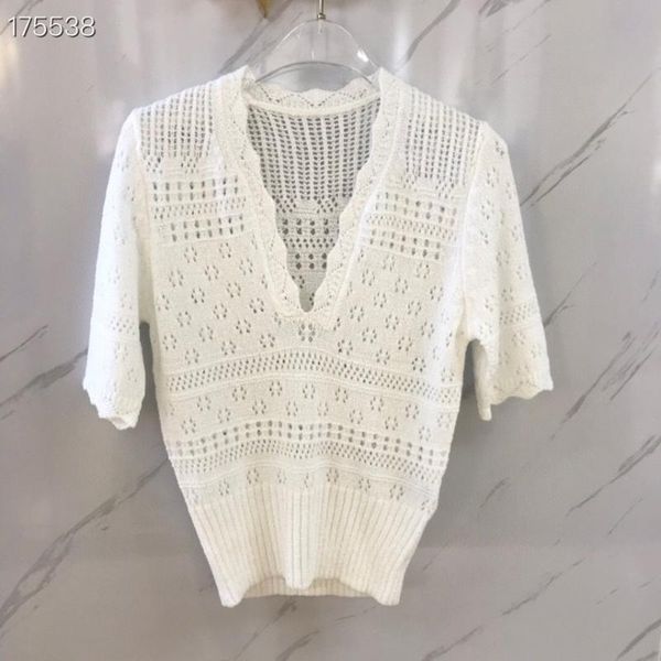 women's t-shirt spring/summer 2021 japanese retro v-neck hollow crocheted elastic waist temperament wool middle sleeve sweater women, White
women's t-shirt spring/summer 2021 japanese retro v-neck hollow crocheted elastic waist temperament wool middle sleeve sweater women, White