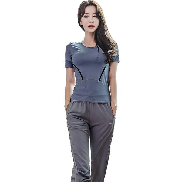 gym clothing 2/3 pcs sports set for women summer 2021 korean slim yoga dress morning running breathable and comfort, White;black
gym clothing 2/3 pcs sports set for women summer 2021 korean slim yoga dress morning running breathable and comfort, White;black