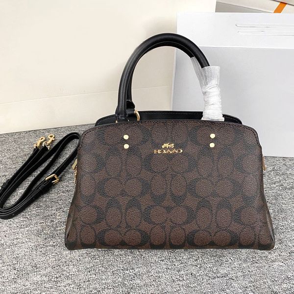 2021 c's new bag classic diana leather flower commuter single shoulder messenger hand 
2021 c's new bag classic diana leather flower commuter single shoulder messenger hand