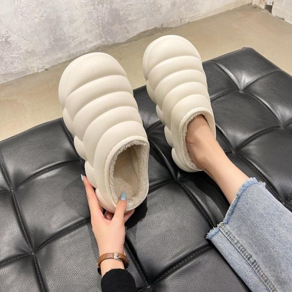 slippers 2021 winter flat with one-piece waterproof fluff round toe cap women's home, Black
slippers 2021 winter flat with one-piece waterproof fluff round toe cap women's home, Black