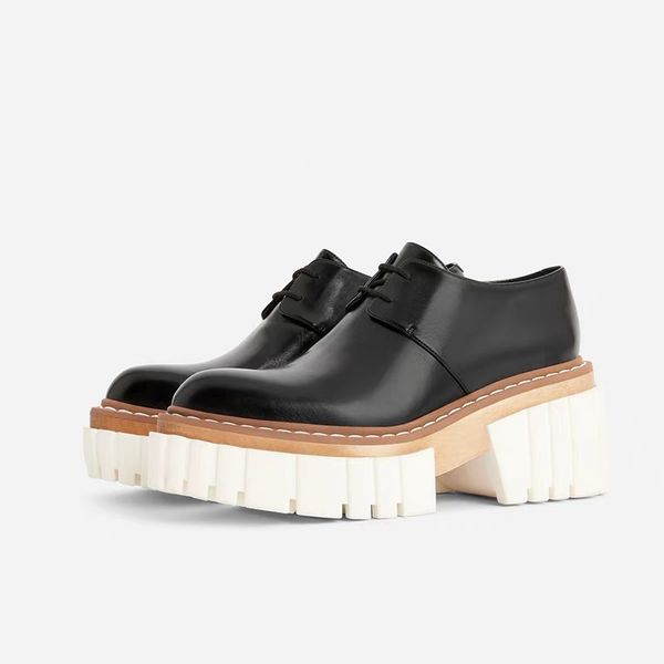 2021 new sheepskin leather platform shoes summer casual shoes round toe 6.5cm heels lace up black colour size 34-43
2021 new sheepskin leather platform shoes summer casual shoes round toe 6.5cm heels lace up black colour size 34-43