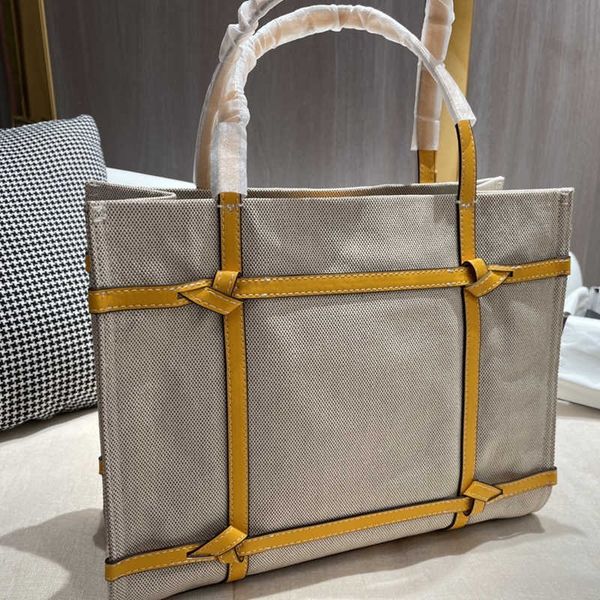 handbag handbags 5a+designer luxury bags high-quality canvas tote high-capacity bag fashion brand with exquisite packaging and original box
handbag handbags 5a+designer luxury bags high-quality canvas tote high-capacity bag fashion brand with exquisite packaging and original box
