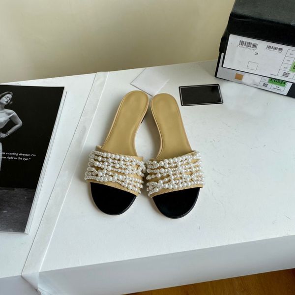 women mules c slippers sandals pearls sliders stuffies lambskin black white flat slippers ladies beach rubber flip flops with box size 35-40
women mules c slippers sandals pearls sliders stuffies lambskin black white flat slippers ladies beach rubber flip flops with box size 35-40