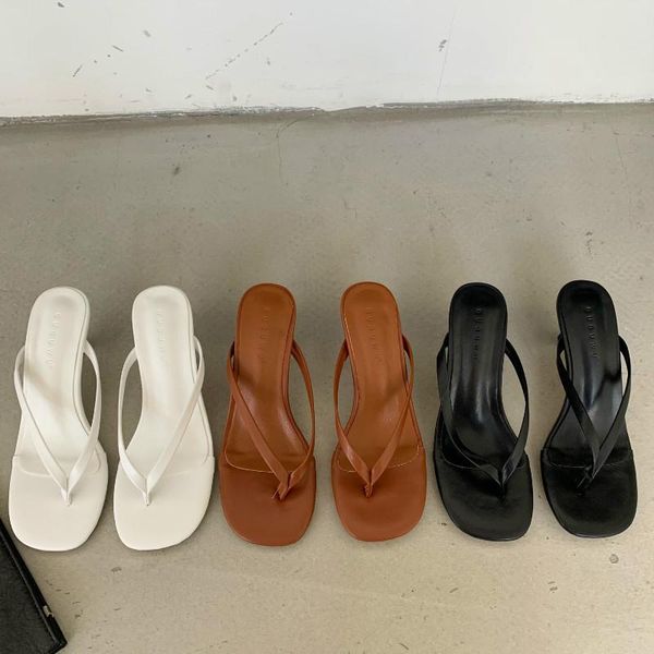 slippers casual thin heels high-heeled shoes lady slipers women slides rubber flip flops low luxury 2021 summer hawaiian rome fa, Black
slippers casual thin heels high-heeled shoes lady slipers women slides rubber flip flops low luxury 2021 summer hawaiian rome fa, Black