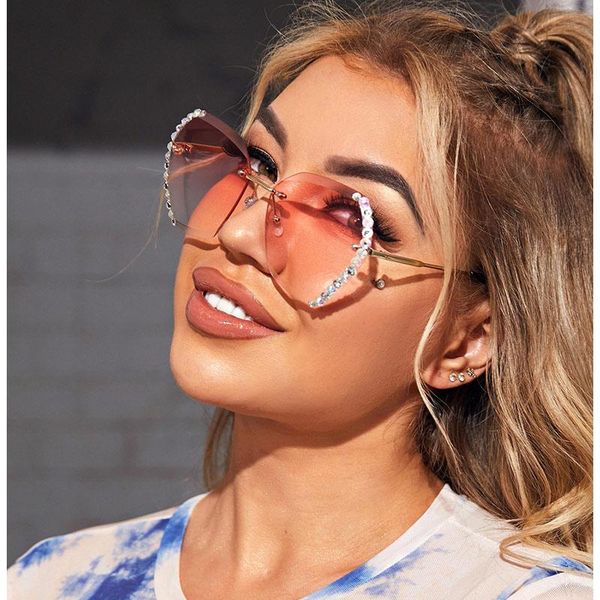 sunglasses trendy fashion trim rimless female luxury rhinestone polygon ladies retro gradient ocean lens, White;black
sunglasses trendy fashion trim rimless female luxury rhinestone polygon ladies retro gradient ocean lens, White;black