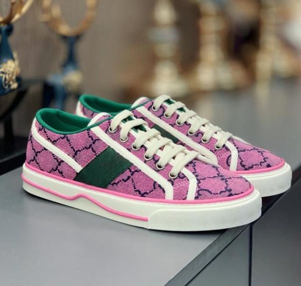 spring/summer 2021 women's casual shoes sneakers running flat print strap design solid color fashion classic rubber outsole
spring/summer 2021 women's casual shoes sneakers running flat print strap design solid color fashion classic rubber outsole