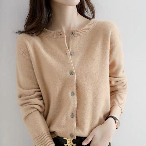 autumn and winter round neck wool knitted cardigan long sleeve loose solid color bottomed shirt, White;black
autumn and winter round neck wool knitted cardigan long sleeve loose solid color bottomed shirt, White;black