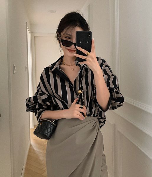 women's blouses & shirts mulheres coreano estilo de design moda blusa feminino turn down collar manga comprida listrado camisa vero nov, White
women's blouses & shirts mulheres coreano estilo de design moda blusa feminino turn down collar manga comprida listrado camisa vero nov, White