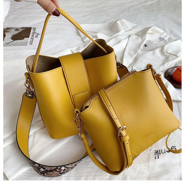 2021 design sense child mother bag single shoulder messenger bag simple and fashionable portable women's
2021 design sense child mother bag single shoulder messenger bag simple and fashionable portable women's