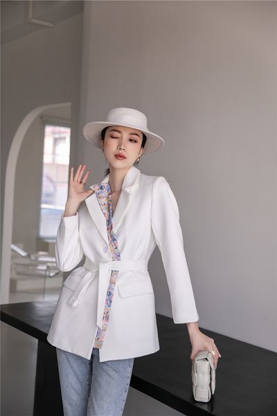 2021 new designer white lace up women with scarves korean coat and jacket fashion ladies suits blazer long sleeve xnzv, White;black
2021 new designer white lace up women with scarves korean coat and jacket fashion ladies suits blazer long sleeve xnzv, White;black