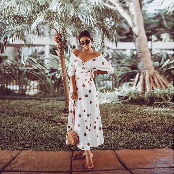 luxury evening dress women's wear in 2021 includ character off shoulder lace up and mid length skirt, Black;gray
luxury evening dress women's wear in 2021 includ character off shoulder lace up and mid length skirt, Black;gray