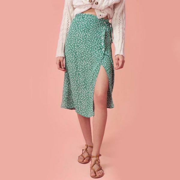 skirts 2021 summer floral print bohemian skirt korean side split high waist boho vintage button chic midi faldas mujer, Black
skirts 2021 summer floral print bohemian skirt korean side split high waist boho vintage button chic midi faldas mujer, Black