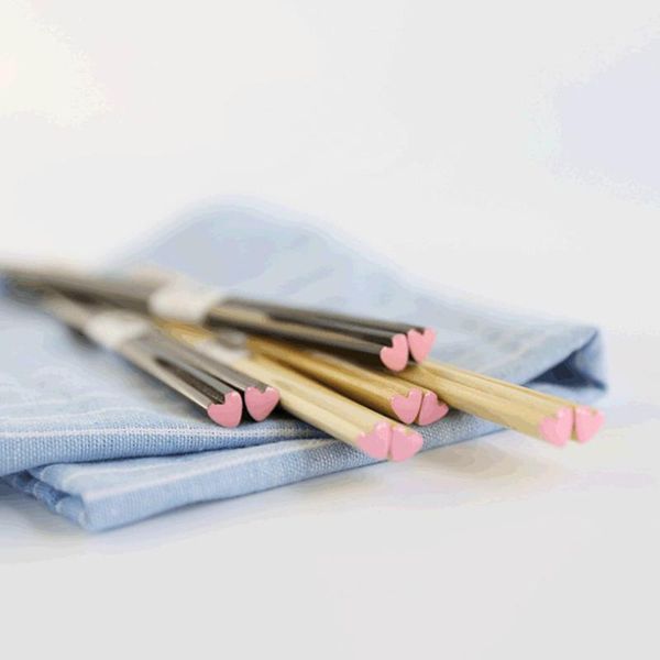 chopsticks 1 pair 22.5cm lover durable eco-friendly natural beautiful wood nice gift kitchen tableware
chopsticks 1 pair 22.5cm lover durable eco-friendly natural beautiful wood nice gift kitchen tableware