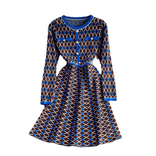 casual dresses autumn winter women plaid knitted dress vintage o-neck long sleeve single breasted a-line vestidos female 2021 robe, Black;gray
casual dresses autumn winter women plaid knitted dress vintage o-neck long sleeve single breasted a-line vestidos female 2021 robe, Black;gray