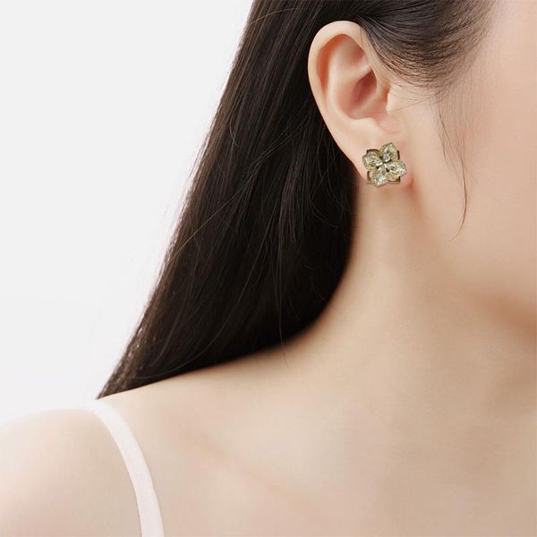 party favor rotatable four-leaf clover necklace/earrings gold plated light luxury jewelry gift for women lors889
party favor rotatable four-leaf clover necklace/earrings gold plated light luxury jewelry gift for women lors889