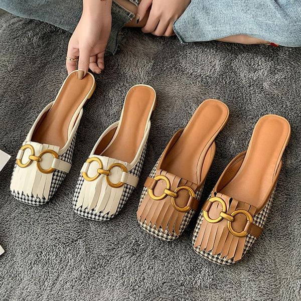 slippers brown vintage metal chain designer mules shoes women flat 2021 summer closed toe slides female casual low heels, Black
slippers brown vintage metal chain designer mules shoes women flat 2021 summer closed toe slides female casual low heels, Black