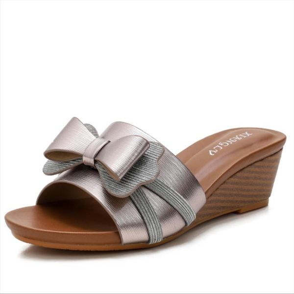 slippers 2021 summer style elegant all-match casual platform fashion trend slope heel european and american ladies sandals zz042, Black
slippers 2021 summer style elegant all-match casual platform fashion trend slope heel european and american ladies sandals zz042, Black