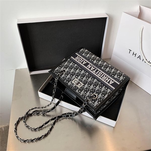designer sale bags bag female 2022 new net red fashion large capacity tot chain foreign style embroidered child mother single shoulder or09
designer sale bags bag female 2022 new net red fashion large capacity tot chain foreign style embroidered child mother single shoulder or09