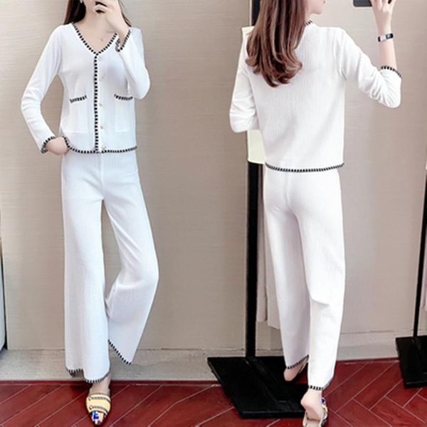 women's tracksuits 2021 autumn temperament color matching v-neck loose knitted cardigan + high waist wide leg trousers women two-piece, Gray
women's tracksuits 2021 autumn temperament color matching v-neck loose knitted cardigan + high waist wide leg trousers women two-piece, Gray