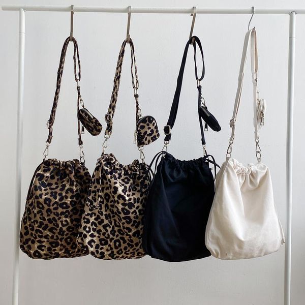 cross body canvas cotton drawstring women bag leopard printed female handbag japan youth middle ladies shoulder crossbody whole sale
cross body canvas cotton drawstring women bag leopard printed female handbag japan youth middle ladies shoulder crossbody whole sale