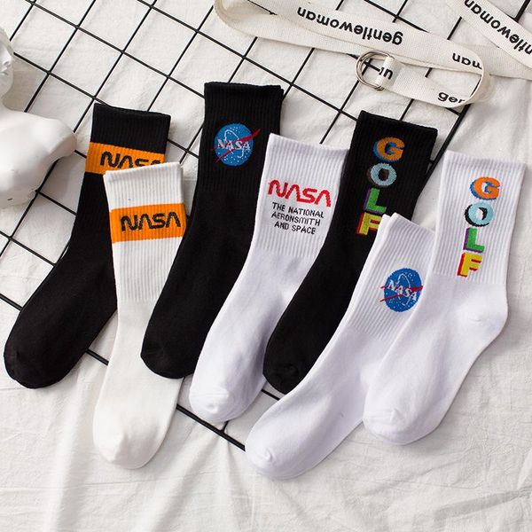 men's socks fashion brand street english letters men's and women's basketball sports couples cotton, Black
men's socks fashion brand street english letters men's and women's basketball sports couples cotton, Black