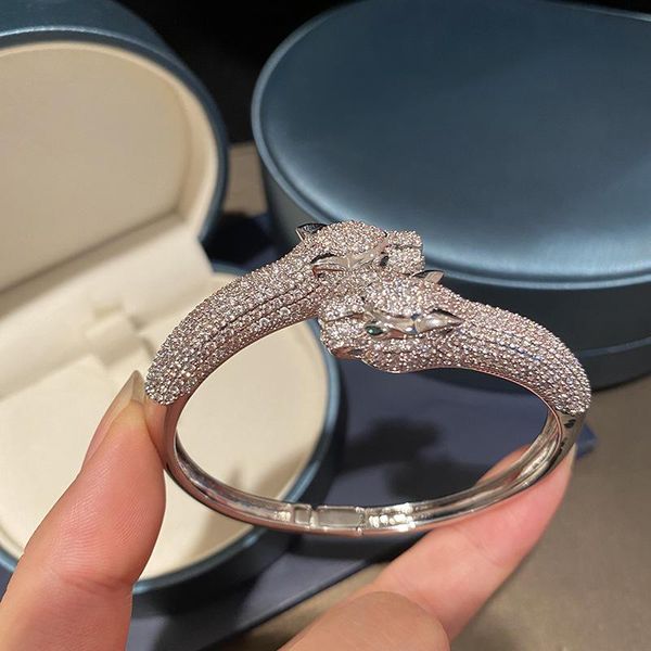 bangle 2021 fashion leopard head bracelet light luxury men for women full zircon cold wind double jewelry, Black
bangle 2021 fashion leopard head bracelet light luxury men for women full zircon cold wind double jewelry, Black