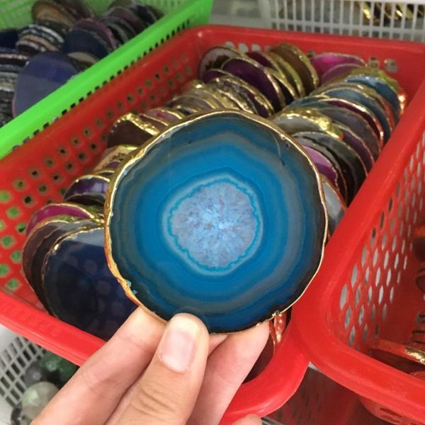 1pcs natural agate geode piece insulated coasters crystal board jade agate coasters with gold-plated lace mineral trim
1pcs natural agate geode piece insulated coasters crystal board jade agate coasters with gold-plated lace mineral trim