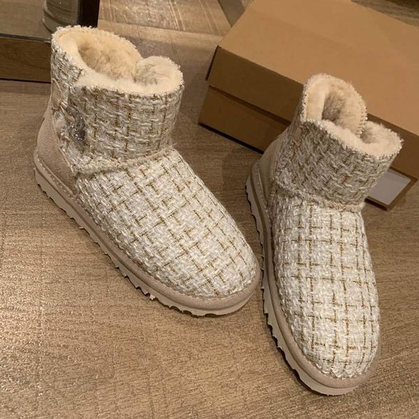 boots 2021 winter design women shoes furry boot australian sheepskin and wool all-in-one snow, Black
boots 2021 winter design women shoes furry boot australian sheepskin and wool all-in-one snow, Black