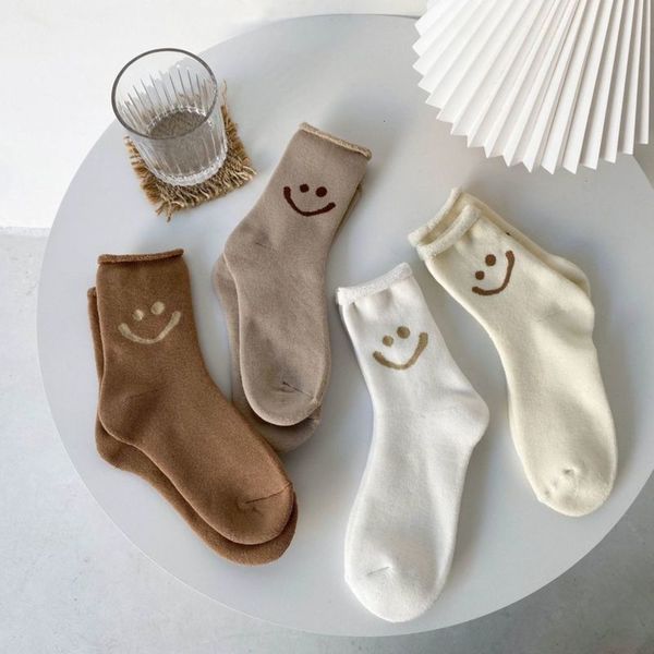 new products in autumn and winter: smiling face terry solid color curled edge, thickened warm women's socks, comfortable cotton socks, Black;white
new products in autumn and winter: smiling face terry solid color curled edge, thickened warm women's socks, comfortable cotton socks, Black;white