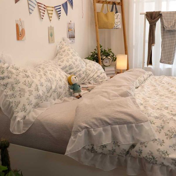 korean princs style frh lace garden small broken flower bed four piece cotton quilt cover 1.8m
korean princs style frh lace garden small broken flower bed four piece cotton quilt cover 1.8m