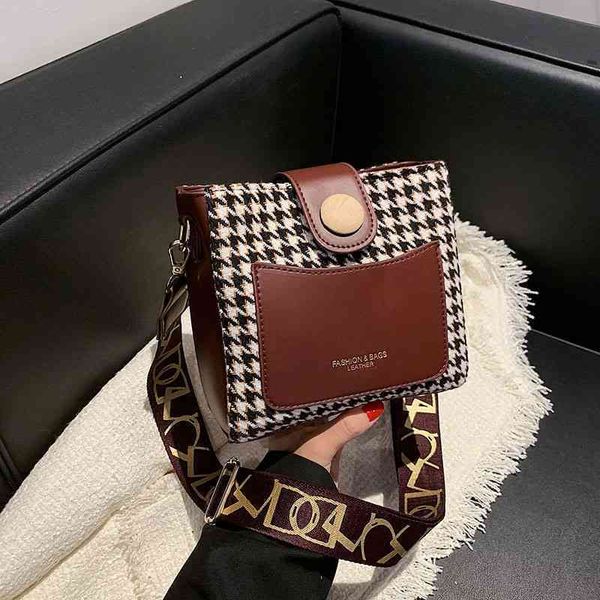 2022 latest models designer handbags on clearance direct literary wide strap style bucket women's autumn student single shoulder bags
2022 latest models designer handbags on clearance direct literary wide strap style bucket women's autumn student single shoulder bags