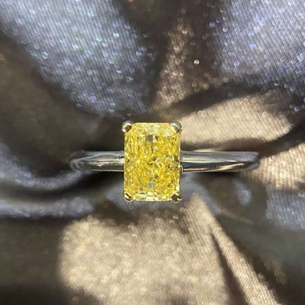 hbp luxury 2021 new s925 sterling silver imitation yellow diamond 5 * 7 radion exquisite and small fashion street p women's jewelry
hbp luxury 2021 new s925 sterling silver imitation yellow diamond 5 * 7 radion exquisite and small fashion street p women's jewelry