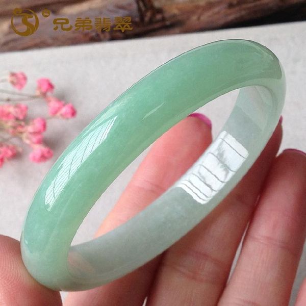 other bracelets certificate natural burmese emerald a light green 54mm-64mm bracelet elegant princess gift, Golden;silver
other bracelets certificate natural burmese emerald a light green 54mm-64mm bracelet elegant princess gift, Golden;silver