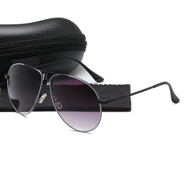 womans sunglasses luxury mens sun glasses uv protection men designer eyeglass gradient metal hinge fashion women spectacles with original bo, White;black
womans sunglasses luxury mens sun glasses uv protection men designer eyeglass gradient metal hinge fashion women spectacles with original bo, White;black