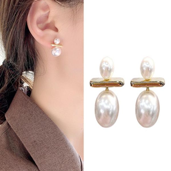 stud elegant temperament gentle niche design earrings ins the same simple and fashionable women's large small bead, Golden;silver
stud elegant temperament gentle niche design earrings ins the same simple and fashionable women's large small bead, Golden;silver