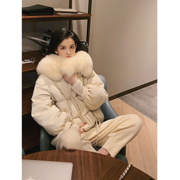 korean version temperament white duck down cotton cloth imitation fox hair big collar short winter bread, Black
korean version temperament white duck down cotton cloth imitation fox hair big collar short winter bread, Black