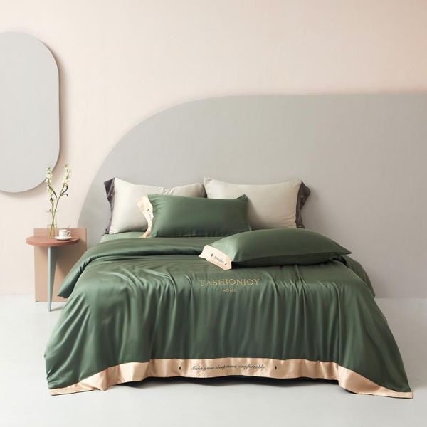 bedding sets 2021 four-piece simple 100% tencel lyocell fiber bed sheet quilt cover embroidered twill comfortable green color
bedding sets 2021 four-piece simple 100% tencel lyocell fiber bed sheet quilt cover embroidered twill comfortable green color