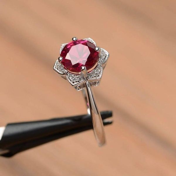 cluster rings female jewelry jewellery wholesale 2021 red oval zircon ring flower silver wedding, Golden;silver
cluster rings female jewelry jewellery wholesale 2021 red oval zircon ring flower silver wedding, Golden;silver