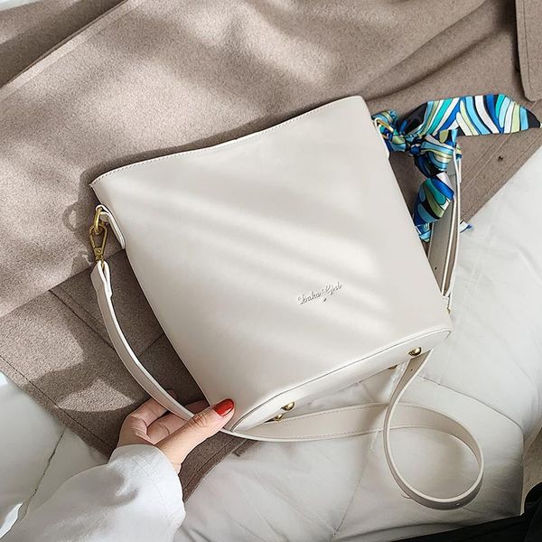 shoulder bags original brand advanced western style handbags 2021 fashion messenger bag bucket
shoulder bags original brand advanced western style handbags 2021 fashion messenger bag bucket