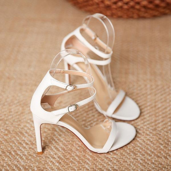 sandals women 2021 strappy black heel stitch heels noble and elegant large size
sandals women 2021 strappy black heel stitch heels noble and elegant large size