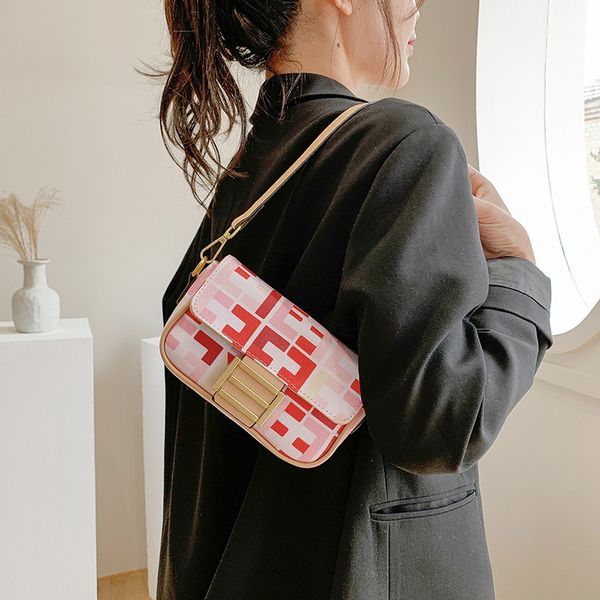 designer handbags net red canvas female underarm printed 2021 summer new french stick bag single shoulder messenger bag
designer handbags net red canvas female underarm printed 2021 summer new french stick bag single shoulder messenger bag