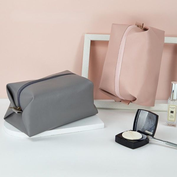 cosmetic bags & cases simple and large-capacity travel wash foreskin waterproof storage bag portable zipper
cosmetic bags & cases simple and large-capacity travel wash foreskin waterproof storage bag portable zipper
