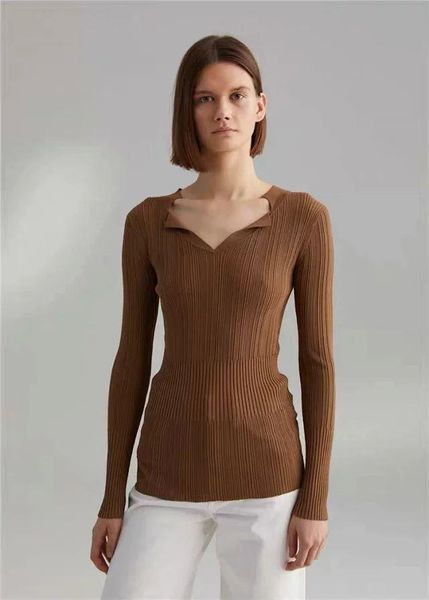 women's t-shirt women 2021 autumn and winter small lapel slim simple sweater long-sleeved, White
women's t-shirt women 2021 autumn and winter small lapel slim simple sweater long-sleeved, White