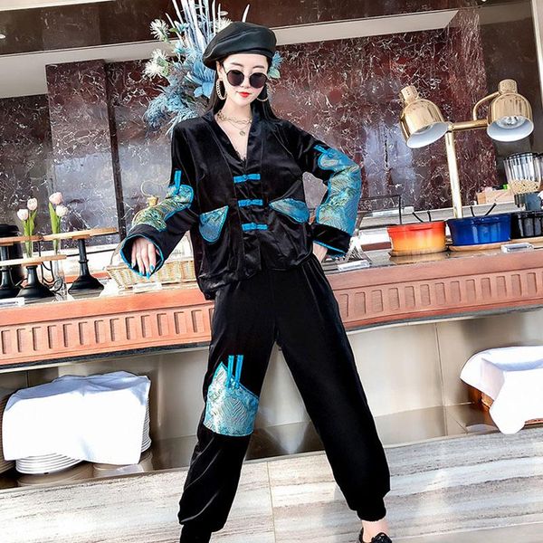 women's two piece pants chinese style vintage embroidery plus size women gold velvet suit fashion buckle cardigan coat straight trouser, White
women's two piece pants chinese style vintage embroidery plus size women gold velvet suit fashion buckle cardigan coat straight trouser, White