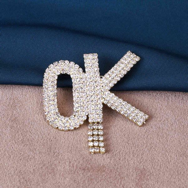 factory letter ok exaggerates new fashion simple niche design temperament women's fashion brooch christmas
factory letter ok exaggerates new fashion simple niche design temperament women's fashion brooch christmas