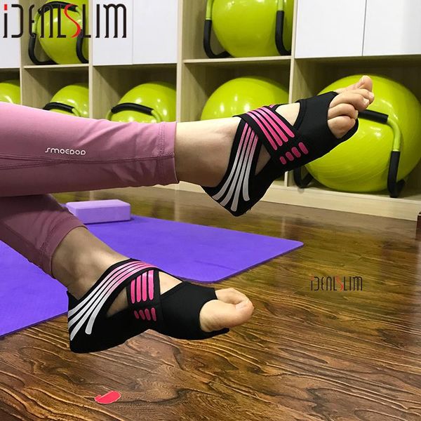sports socks idealslim pilates dance shoes indoor non-slip yoga anti-skid gym fitness open toe, Black
sports socks idealslim pilates dance shoes indoor non-slip yoga anti-skid gym fitness open toe, Black